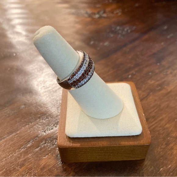 Garnet and White Topaz Sterling Silver Gemstone Ring Band Size 6 - Picture 4 of 6